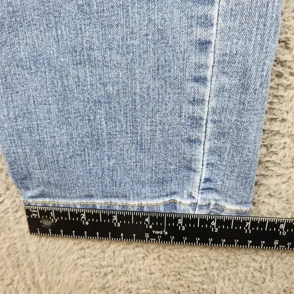 Women's Straight Leg Relaxed Fit Mid Rise Jeans Size 8P Blue Stretch Classic Lee - Picture 8 of 9